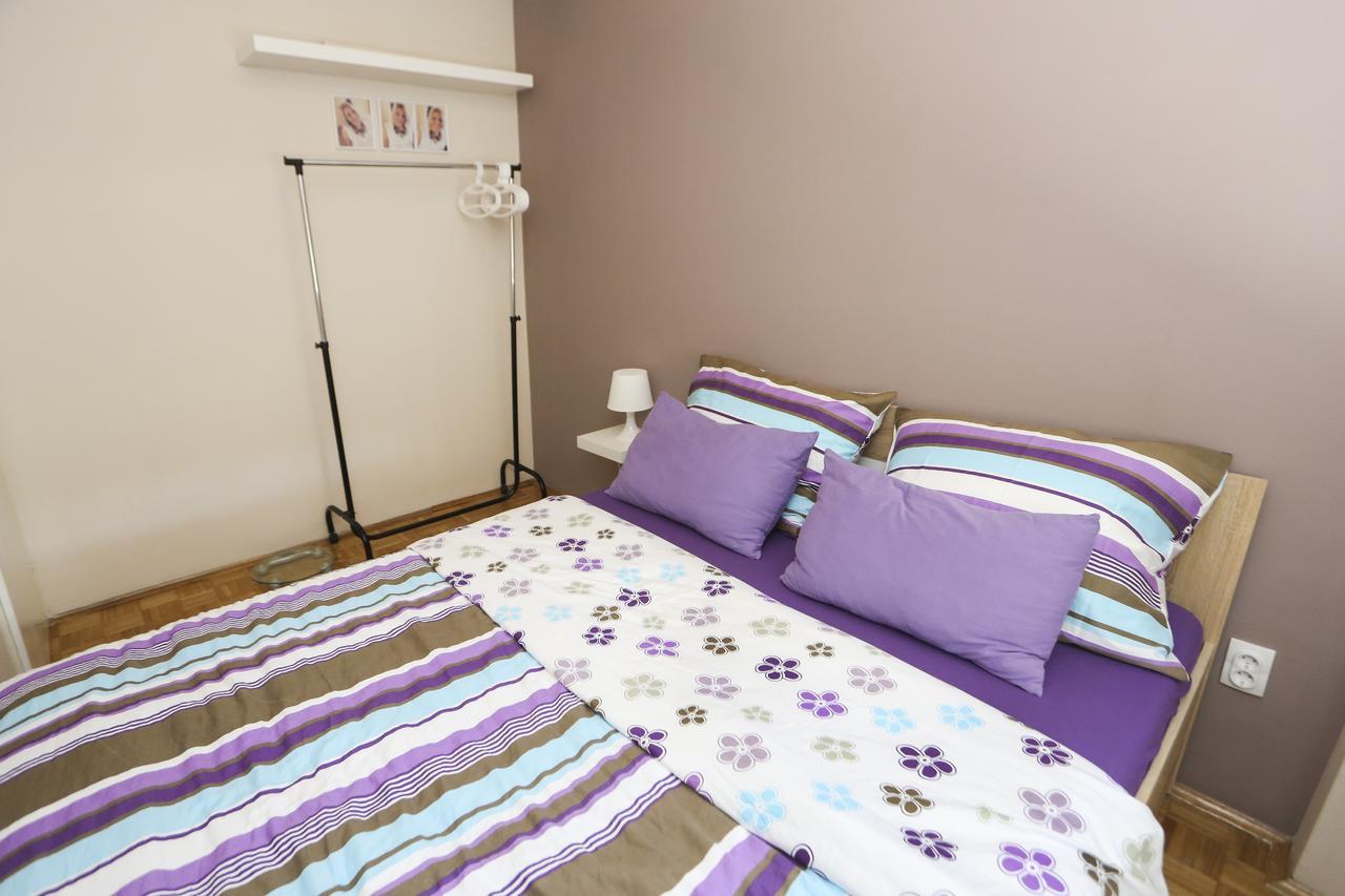 Modern Apartment With Free Parking โนวีซาด ภายนอก รูปภาพ
